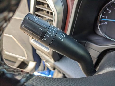 Used 2022 Ford F450 Platinum w/ FX4 Off-Road Package image 29