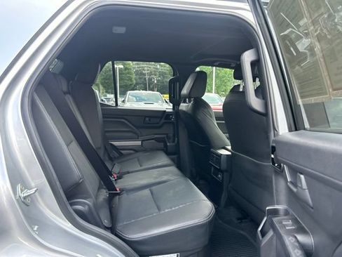 Used 2025 Toyota 4Runner TRD Off-Road Premium AWD/4WD image 18