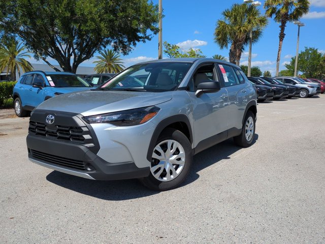 Used 2026 Toyota Corolla Cross L FWD image 2
