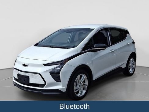 Used 2023 Chevrolet Bolt LT w/ Driver Confidence Package FWD image 4