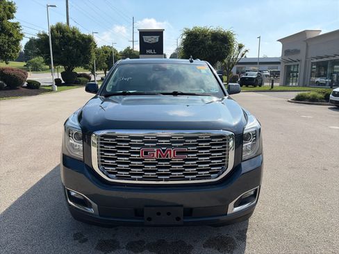 Used 2020 GMC Yukon XL Denali w/ Denali Premium Package AWD/4WD image 6