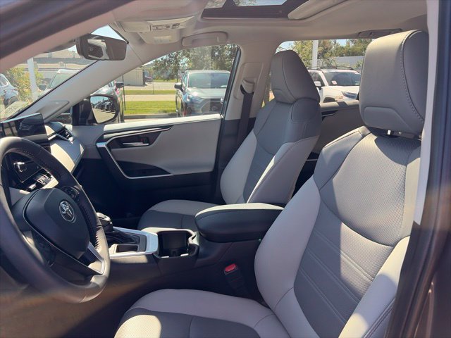 Used 2025 Toyota RAV4 Limited w/ Advanced Technology Package FWD image 10