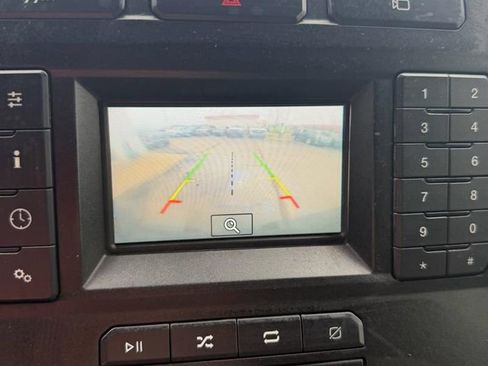 Used 2020 Ford F250 XL w/ Power Equipment Group image 17