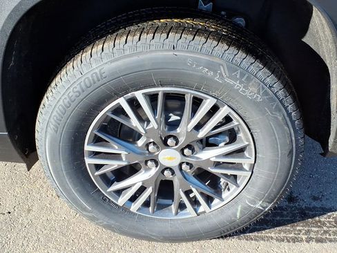 New 2026 Chevrolet Traverse LT image 9