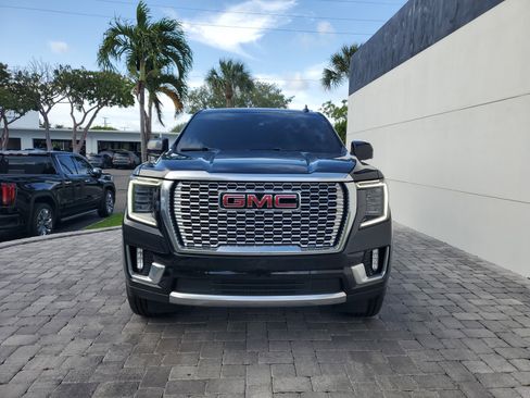 Used 2024 GMC Yukon XL Denali w/ Denali Reserve Package image 2
