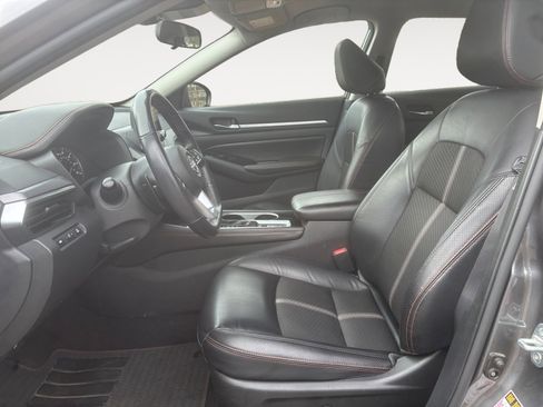 Used 2024 Nissan Altima 2.5 SR image 9