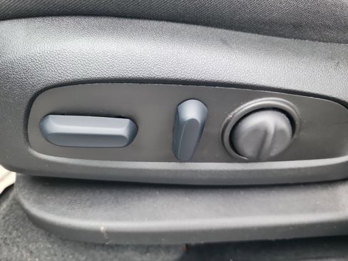 Certified 2024 Chevrolet Equinox LT image 12