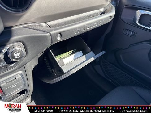 Used 2022 Jeep Wrangler Unlimited Sport image 19