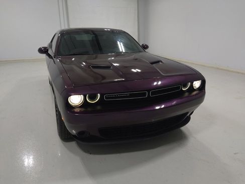 Used 2021 Dodge Challenger SXT RWD image 14