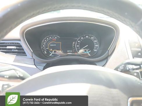 Used 2019 Lincoln MKC Reserve w/ MKC Climate Package AWD/4WD image 8
