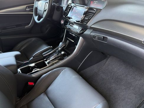 Used 2017 Honda Accord EX-L image 14