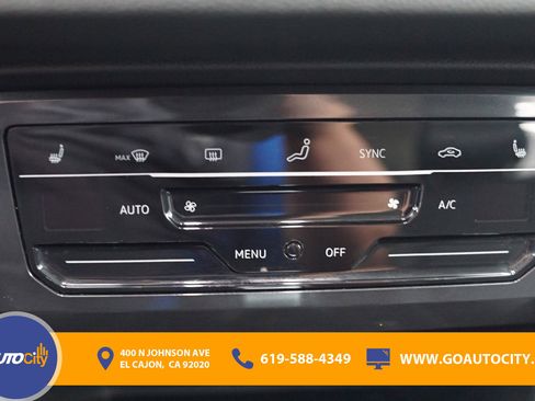 Used 2024 Volkswagen Tiguan SE image 11