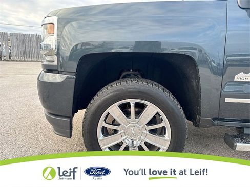 Used 2018 Chevrolet Silverado 1500 High Country image 23