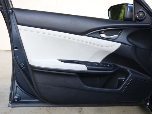Used 2019 Honda Insight EX image 12