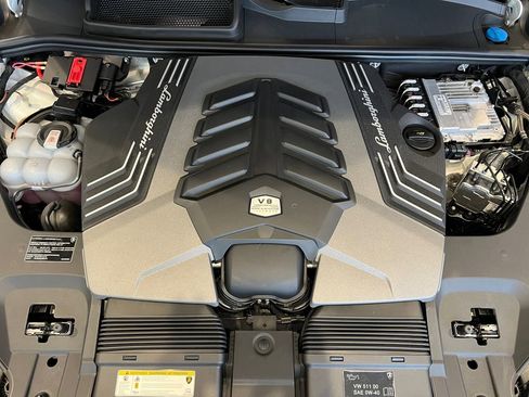 Used 2024 Lamborghini Urus Performante image 30