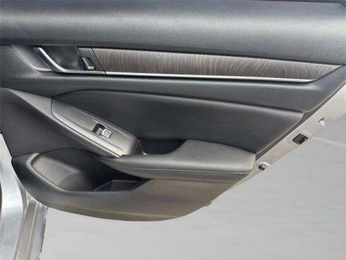 Used 2021 Honda Accord EX-L image 39