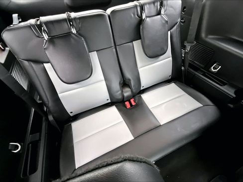 Used 2023 Ford Explorer XLT w/ Equipment Group 202A image 19