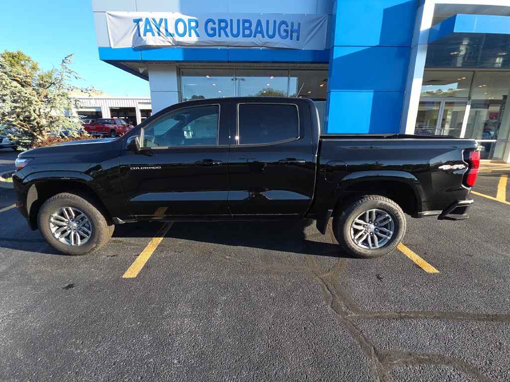 New 2026 Chevrolet Colorado LT w/ LT Convenience Package AWD/4WD image 5