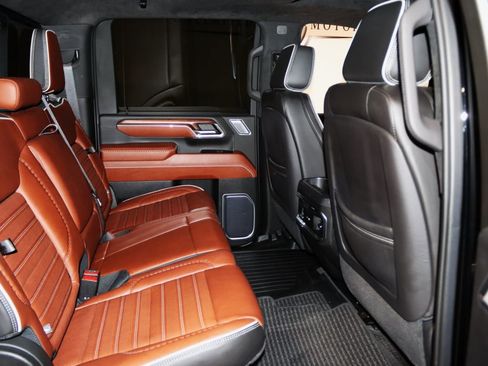 Used 2024 GMC Sierra 3500 Denali Ultimate image 84