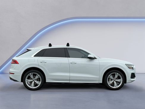 Used 2023 Audi Q8 Premium w/ Convenience Package image 5