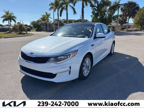 Used 2018 Kia Optima EX w/ Premium Package image 2