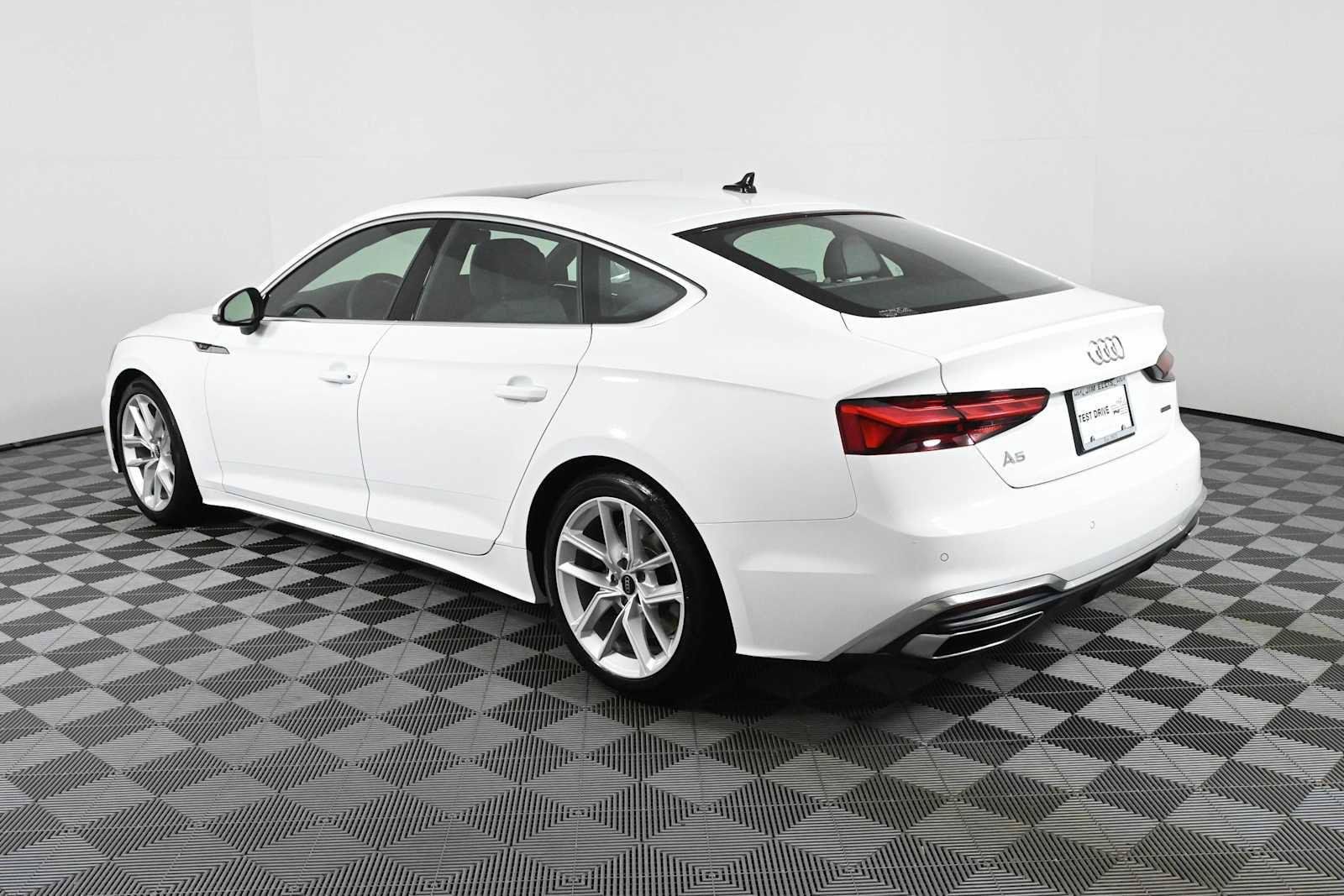 Used 2023 Audi A5 2.0T Premium Plus w/ Premium Plus AWD/4WD image 7