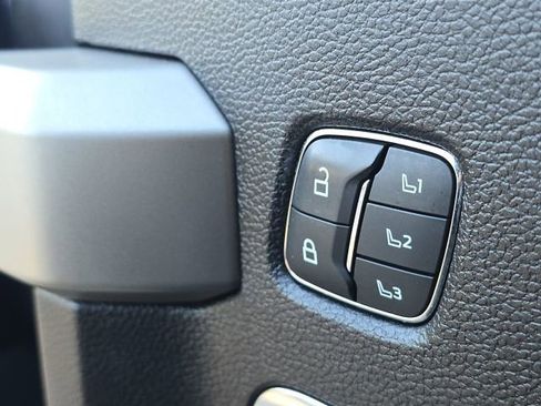 Used 2021 Ford F250 Lariat image 26