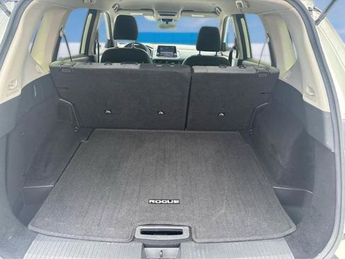 Used 2023 Nissan Rogue SV AWD/4WD image 9