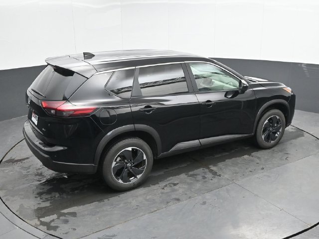 Used 2025 Nissan Rogue SV AWD/4WD image 32