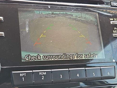 Used 2018 Nissan Rogue Sport SV FWD image 19