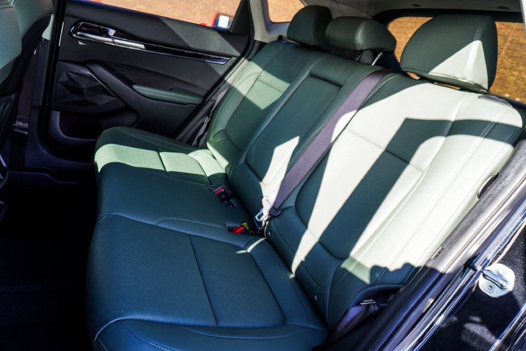 Used 2024 Kia Seltos SX w/ SX Sunroof Package AWD/4WD image 9