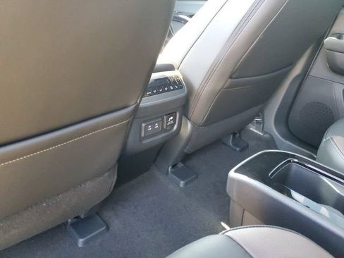 Used 2026 Nissan Pathfinder Platinum AWD/4WD image 13