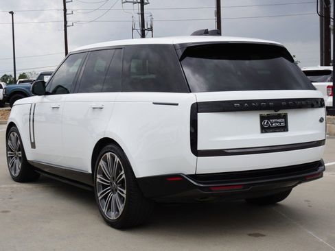 Used 2023 Land Rover Range Rover SE image 8