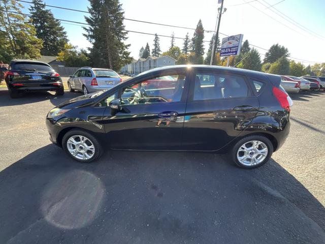 Used 2015 Ford Fiesta SE w/ Comfort Package FWD image 1