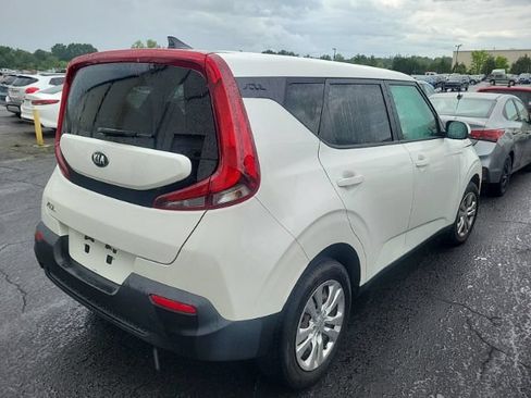 Used 2021 Kia Soul LX FWD image 4