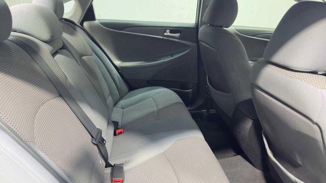 Used 2012 Hyundai Sonata GLS FWD image 13