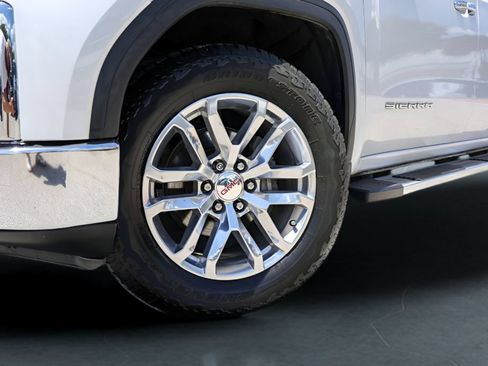 Used 2021 GMC Sierra 1500 SLT AWD/4WD image 4