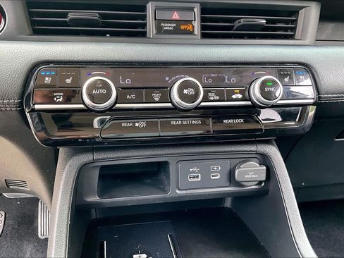 Used 2023 Honda Pilot Elite image 33