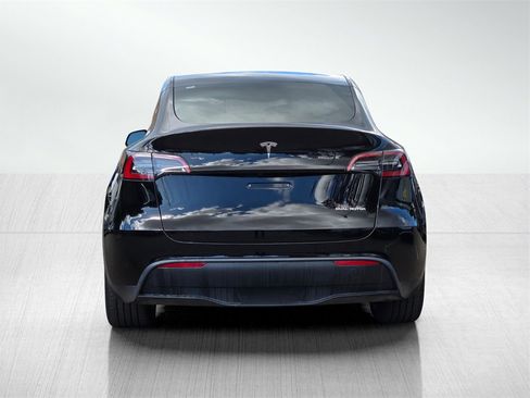 Used 2023 Tesla Model Y Long Range image 5