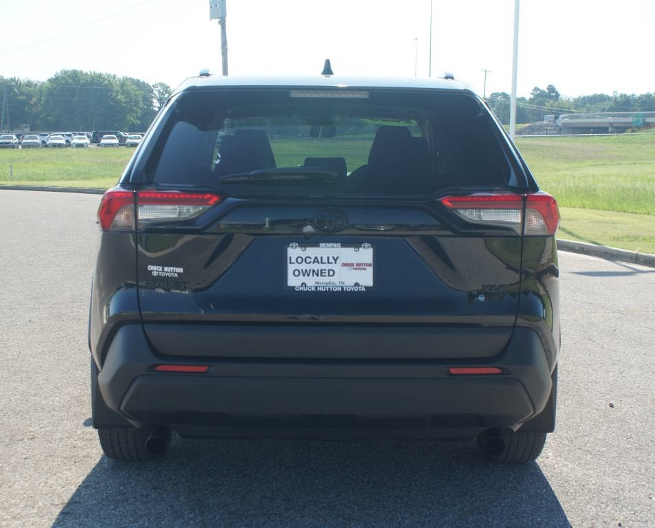 Used 2025 Toyota RAV4 XLE w/ Convenience Package AWD/4WD image 3