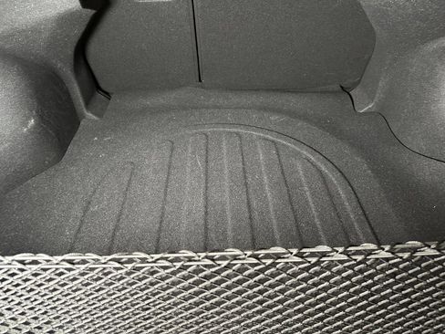 Used 2024 Hyundai Elantra Limited image 21