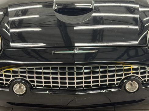 Used 2003 Ford Thunderbird RWD image 5
