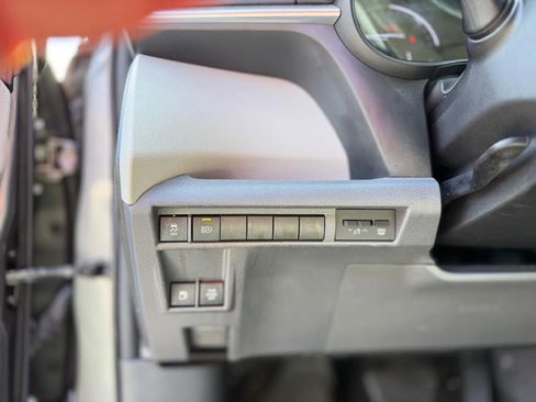 Used 2021 Toyota Sienna XLE w/ XLE Plus Package image 18