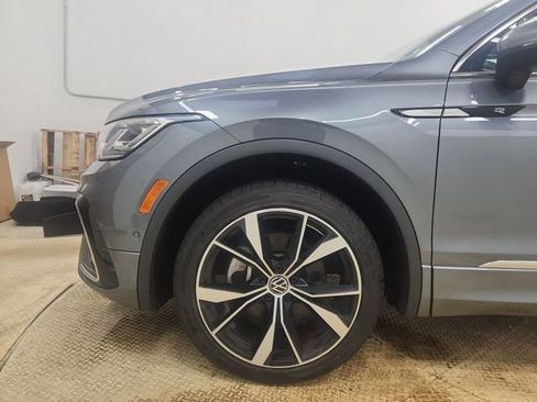Used 2022 Volkswagen Tiguan SEL R-Line image 20