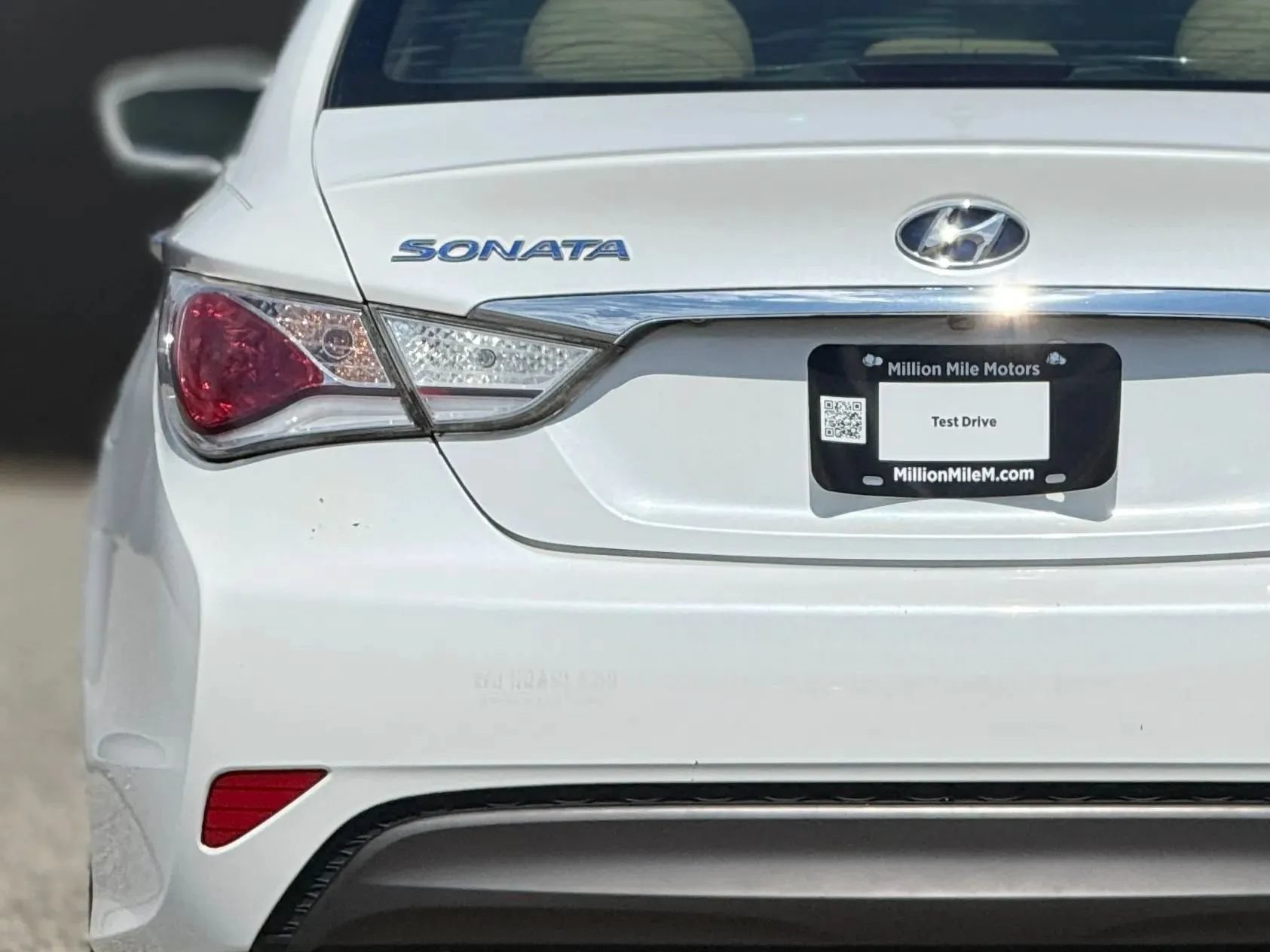 Used 2015 Hyundai Sonata Limited w/ Option Group 02 FWD image 13