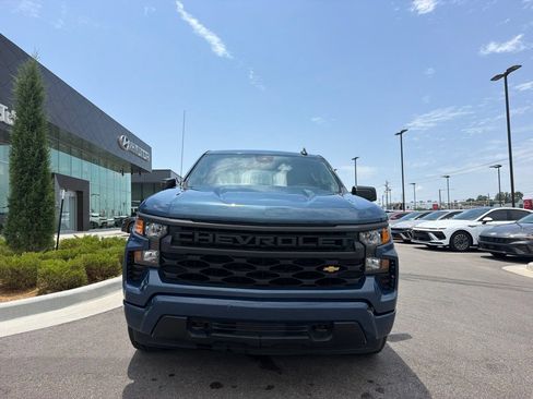 Used 2024 Chevrolet Silverado 1500 Custom RWD image 2