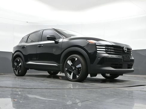 Used 2025 Nissan Kicks SR AWD/4WD image 38
