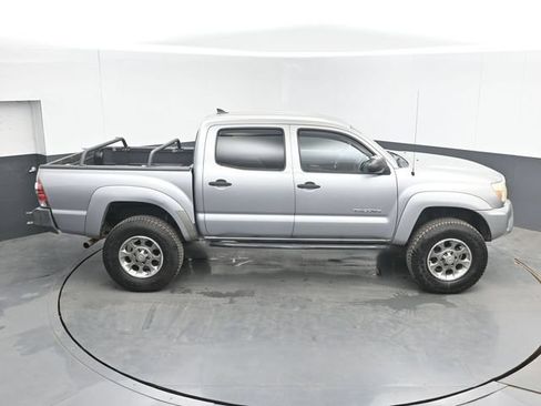 Used 2015 Toyota Tacoma 4x4 Double Cab w/ SR5 Package image 26