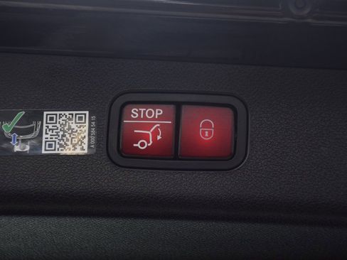 Used 2026 Mercedes-Benz E 53 AMG 4MATIC Sedan image 31