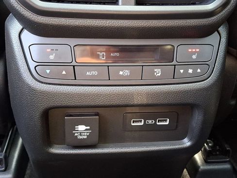 Used 2023 Honda Pilot Elite image 13